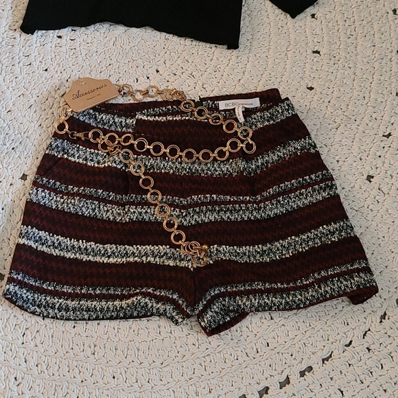 BCBG GENERATION SIZE 6 MULTI SHORTS - Picture 3 of 16